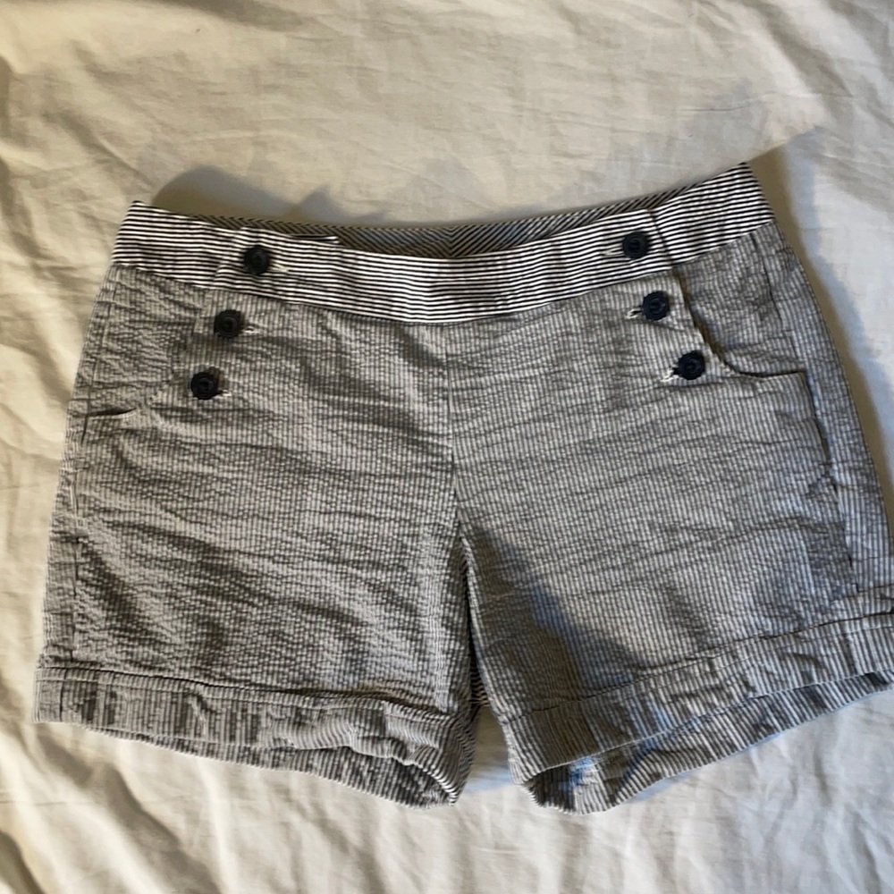 Sandro - Cute black and white pinstripe shorts